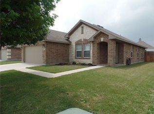 10225 Feldspar Dr, Fort Worth, TX 76131