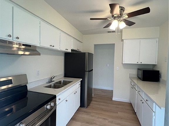 2nd image of 16 Tangerine Ct #16