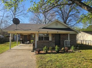 800 E Wahl St, Paris, AR 72855