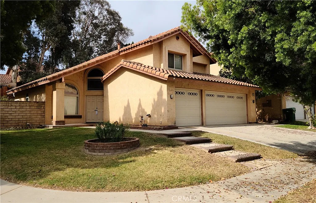 5 bed, 2129 sqft, $3,700 — Photo 1