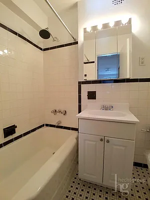 Rented by Hecht Group | media 26