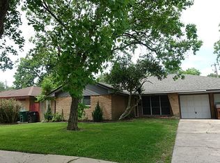 8706 Glenloch Dr, Houston, TX 77061