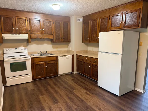 205 Glenwood Ln APT 1, Enterprise, AL 36330
