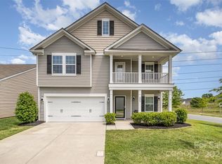 3847 Farmington Ridge Pkwy, Charlotte, NC 28213