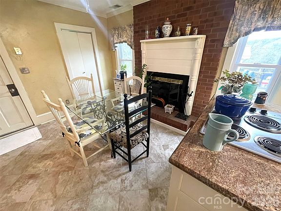 4th image of 20809 Biles Rd