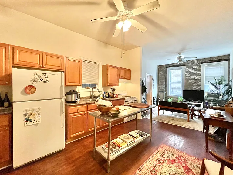 750 N Ada St #B10 — Photo 8