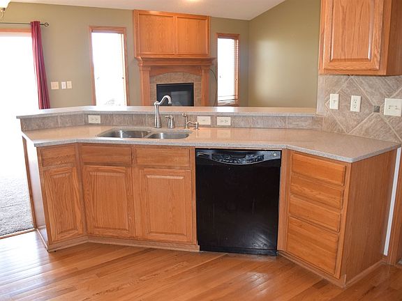 5th image of 608 E Eastwood Ct