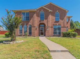 2923 Beau Dr, Mesquite, TX 75181