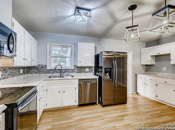 4th image of 266 Hatcher Ave