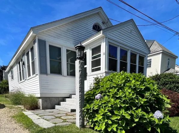 16 Browns Ct, Rye, NH 03870