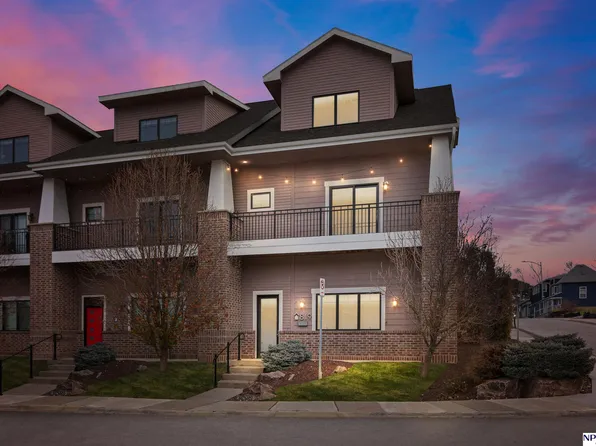 819 S 31st St, Omaha, NE 68105