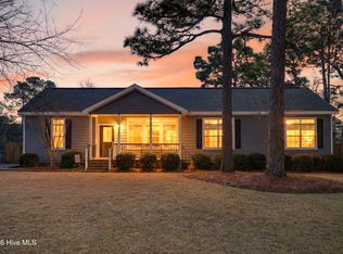 613 Long Leaf Acres Dr, Wilmington, NC 28405
