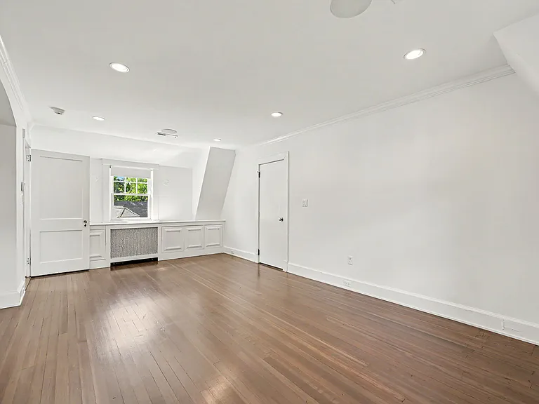 12 Rockview Dr — Photo 21