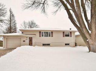 13621 Spring St, Omaha, NE 68144