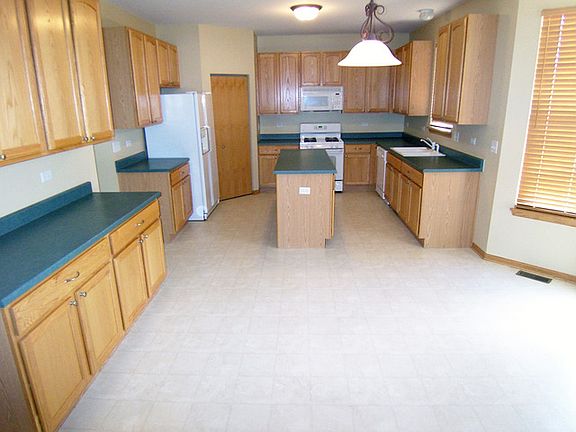 4th image of 2070 Lily Pond Ln