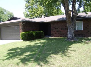 11841 E 62nd Pl S, Broken Arrow, OK 74012