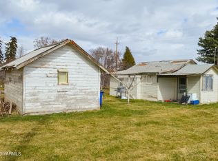 590 Old Cowiche Rd, Cowiche, WA 98923