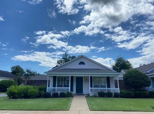 24 Cottage Dr, Fairhope, AL 36532