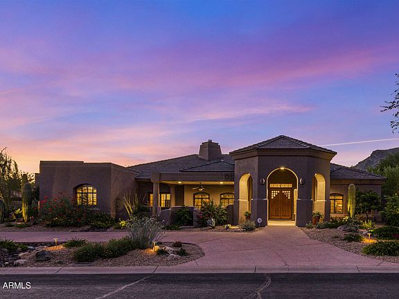 2nd image of 1318 E Desert Willow Dr