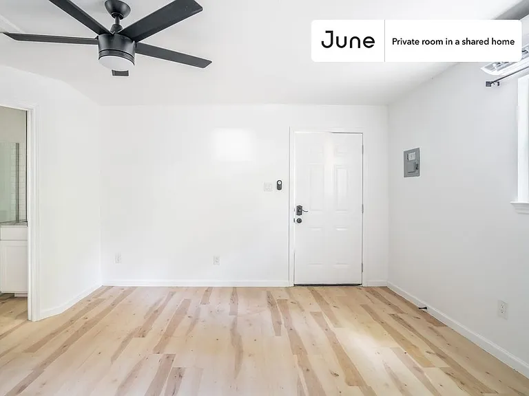 455 Rogers Ave #A — Photo 3