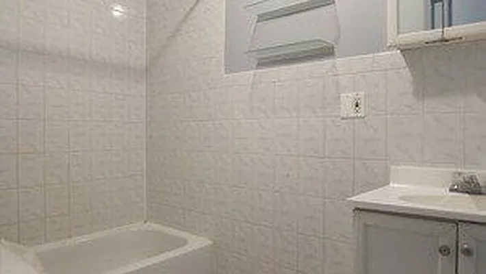 Rented by Bold New York | media 7