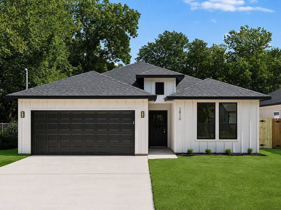 1st image of 2810 Gillespie St