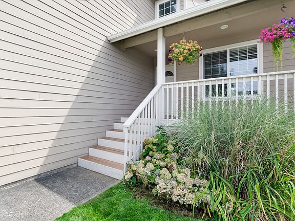 3rd image of 2034 E Wright Ave