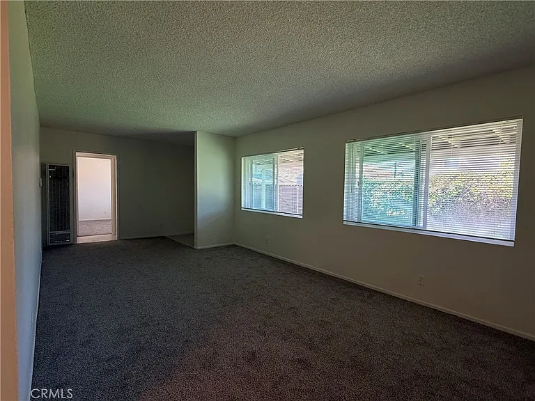 248 S Redwood Ave — Photo 5