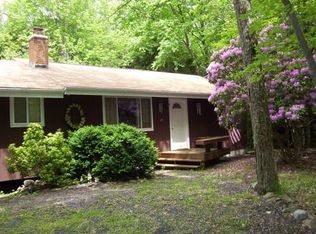 1205 Thunder Dr, Pocono Summit, PA 18346