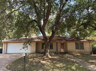 1506 Meadow Ln, Brenham, TX 77833