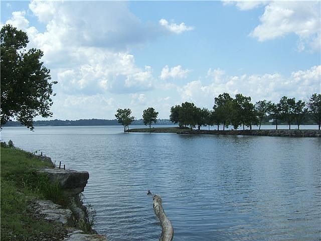 1st image of 21 Harbor Cove Dr