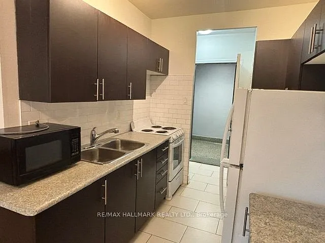 2 Newholm Rd #B1 — Photo 5