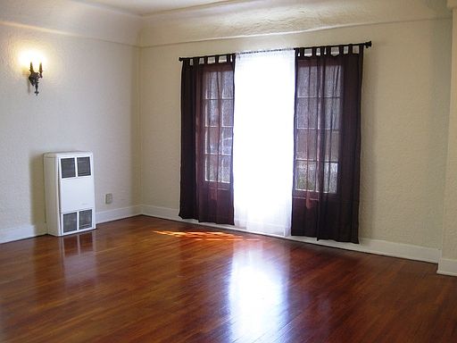 3rd image of 351 N Ogden Dr APT 1