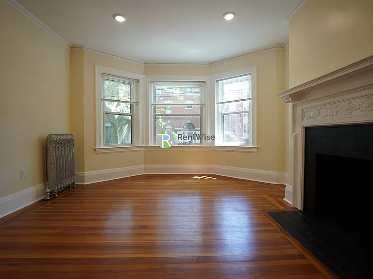 10 Beals St #3 — Photo 1
