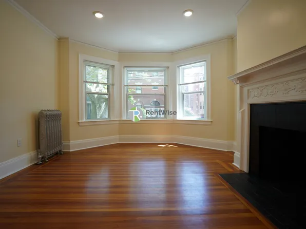 10 Beals St #3, Brookline, MA 02446