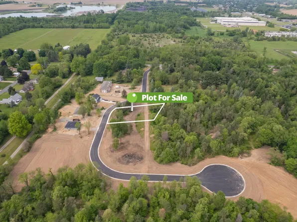 12 Gady Pines Dr, Adrian, MI 49221