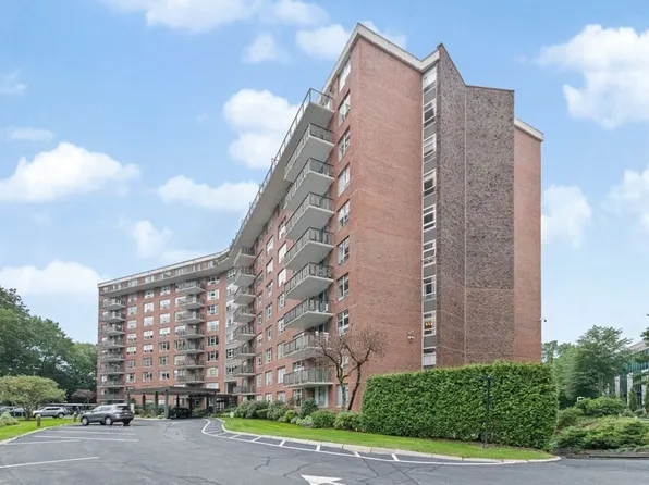 280 Boylston St APT 408, Newton, MA 02467