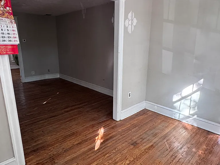 3411 Brighton St — Photo 3