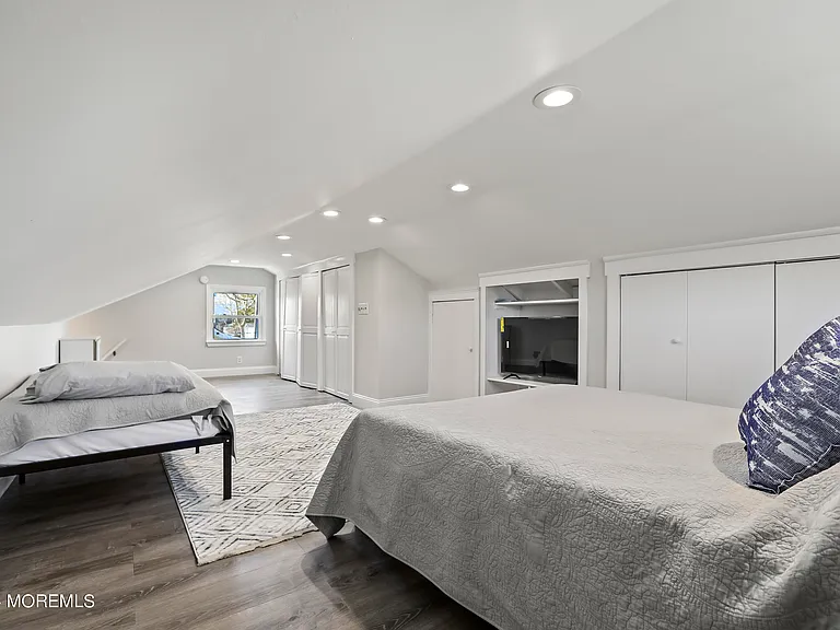 409 13th Ave — Photo 26