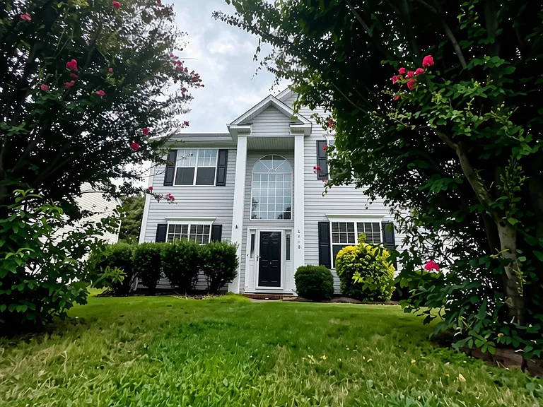 6418 Aberdeen Pl — Photo 1