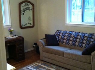 1625 Bell Rd, Chagrin Falls, OH 44022