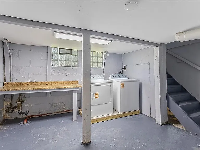 203 Maple St #1 — Photo 8