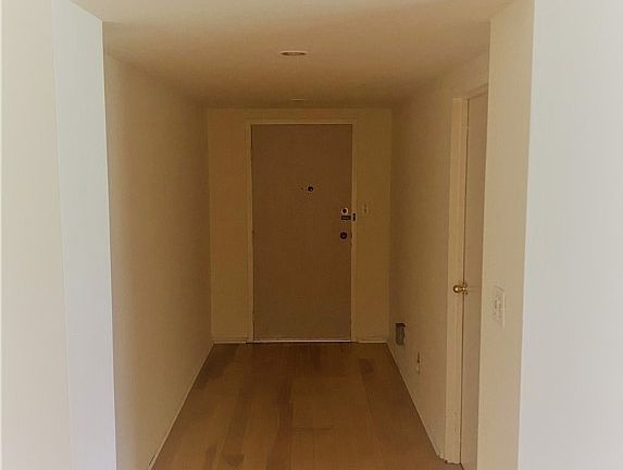 4th image of 13800 Shaker Blvd APT 206