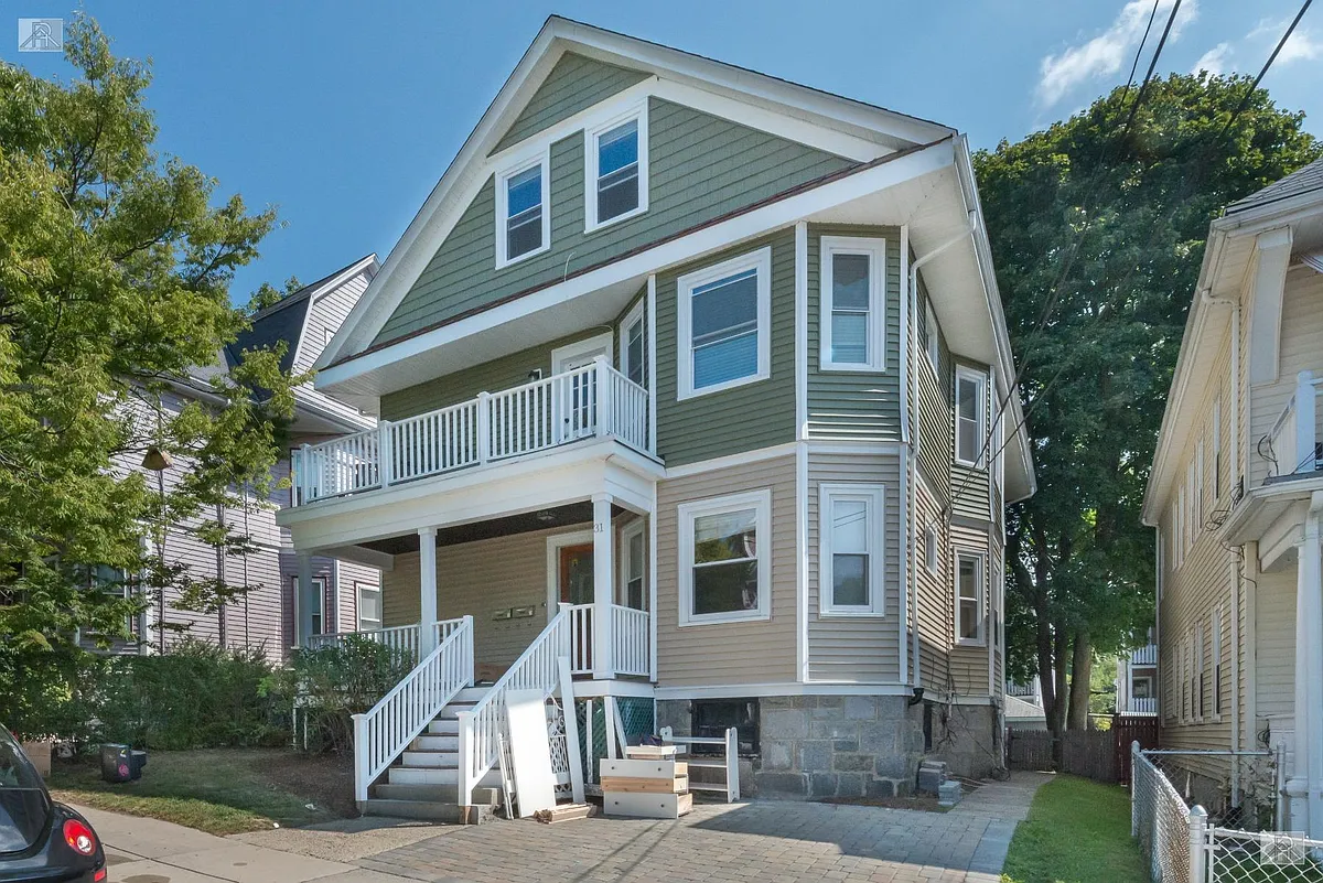Building Photo - 31 Champney St #2
