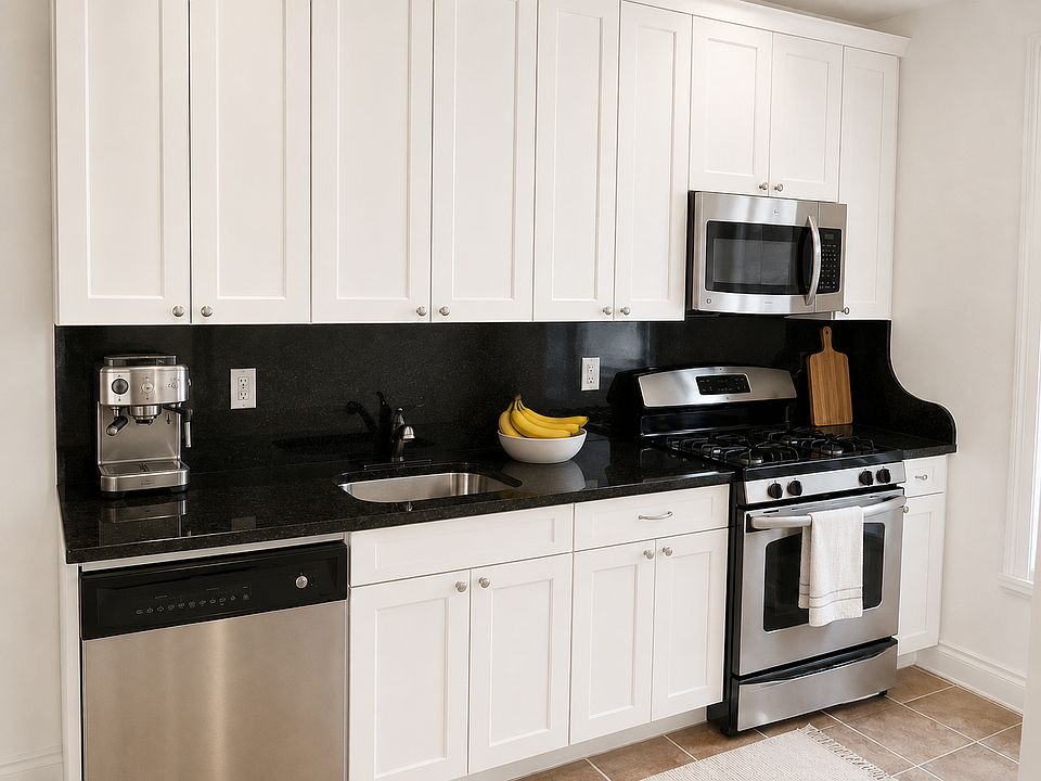 1st image of 521 W 122nd St APT 34