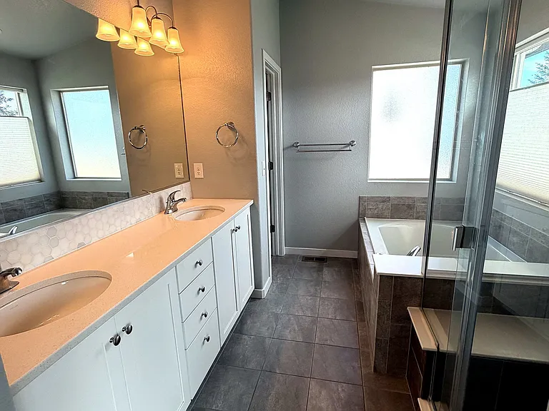 15661 Lake Mist Dr — Photo 14