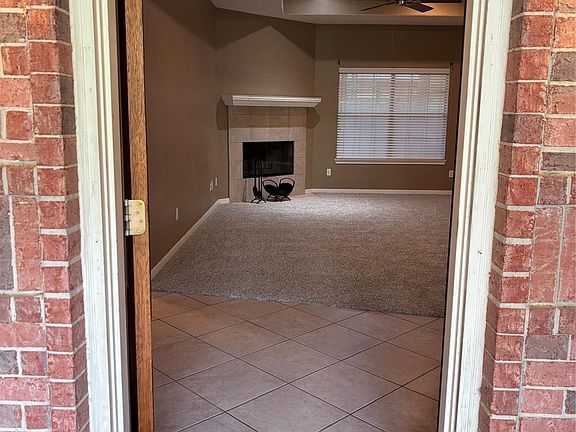 3rd image of 3238 Glenforest Rd