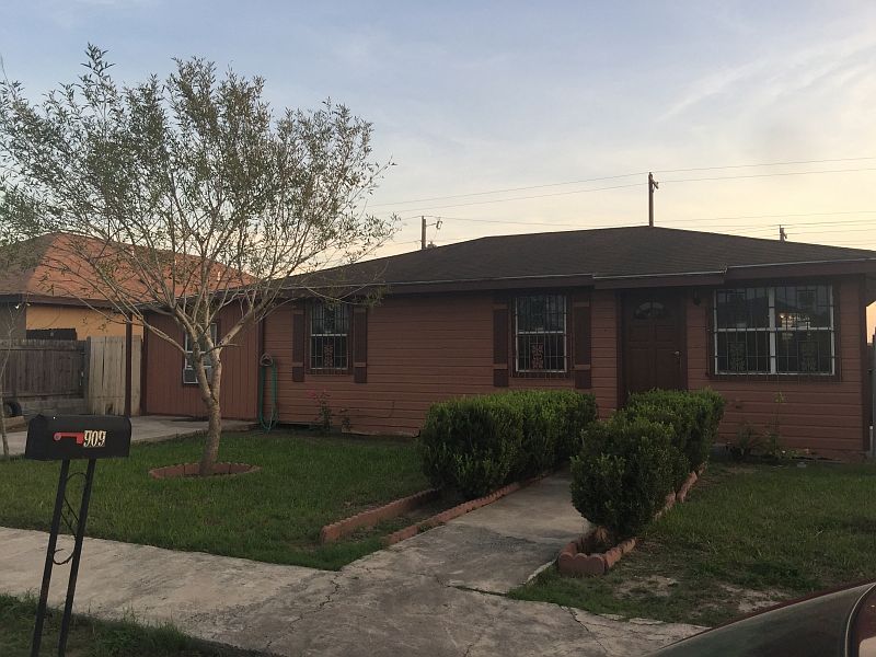 1st image of 909 Gonzalez Dr