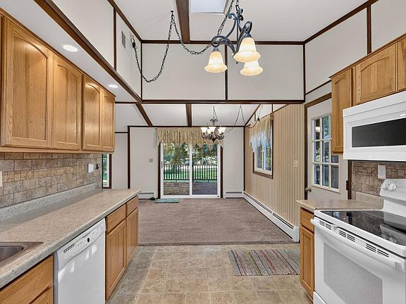 5th image of 1110 COREY AVENUE