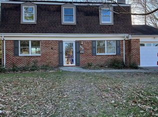 544 Woodlake Rd, Virginia Beach, VA 23452